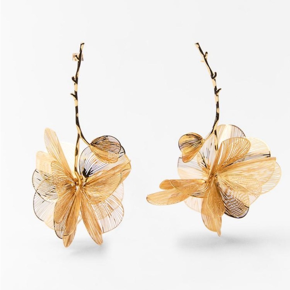 ZARA Flower Maxi Earrings - Price Firm
